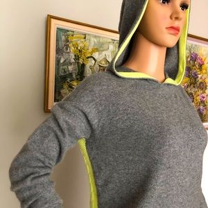 Stunning 100% Cashmere Sweater, S/P